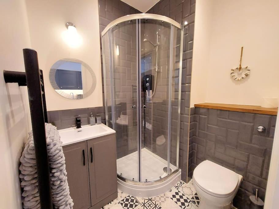 Apt 3 - Queens Court سكرابورو المظهر الخارجي الصورة